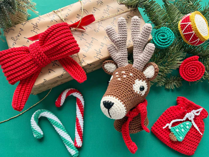 Elegant Festive Christmas Wreath Crochet Top Pick - Customer Favorite!C4L5M9F1K8