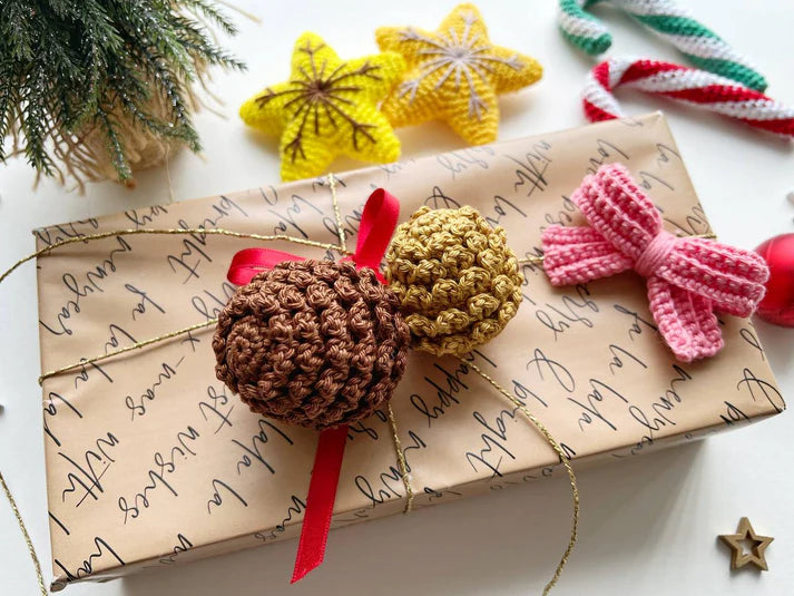 Elegant Festive Christmas Wreath Crochet Top Pick - Customer Favorite!C4L5M9F1K8